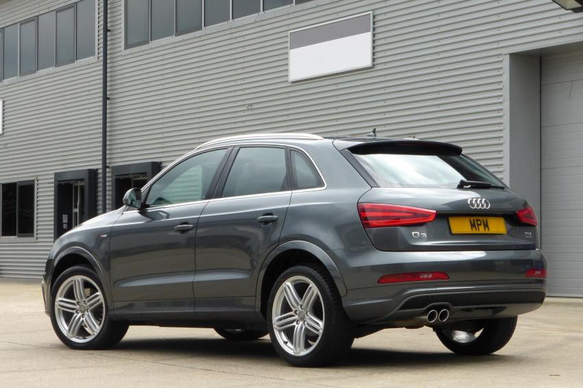 AUDI Q3