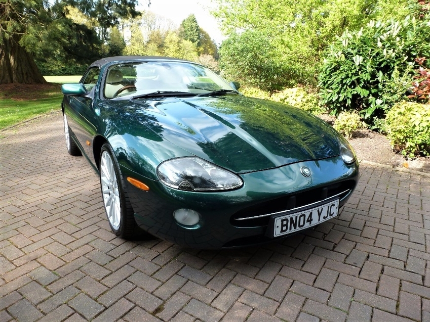 JAGUAR XK8