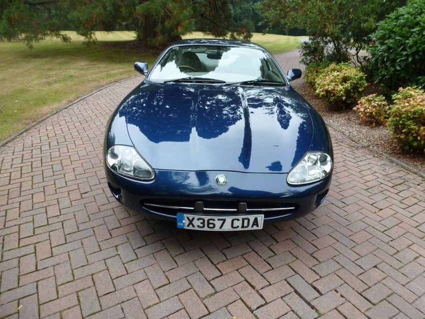 JAGUAR XK8