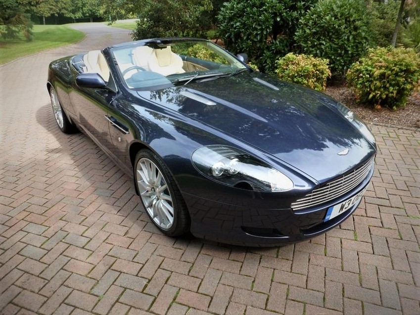 ASTON MARTIN DB9