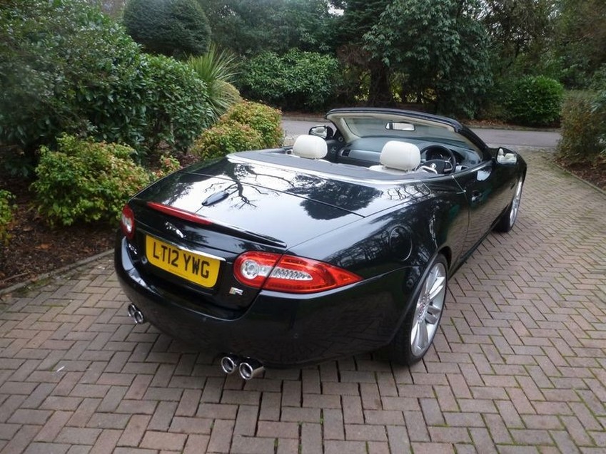 JAGUAR XKR