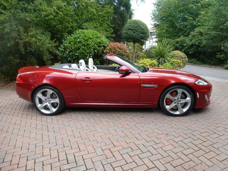 JAGUAR XKR