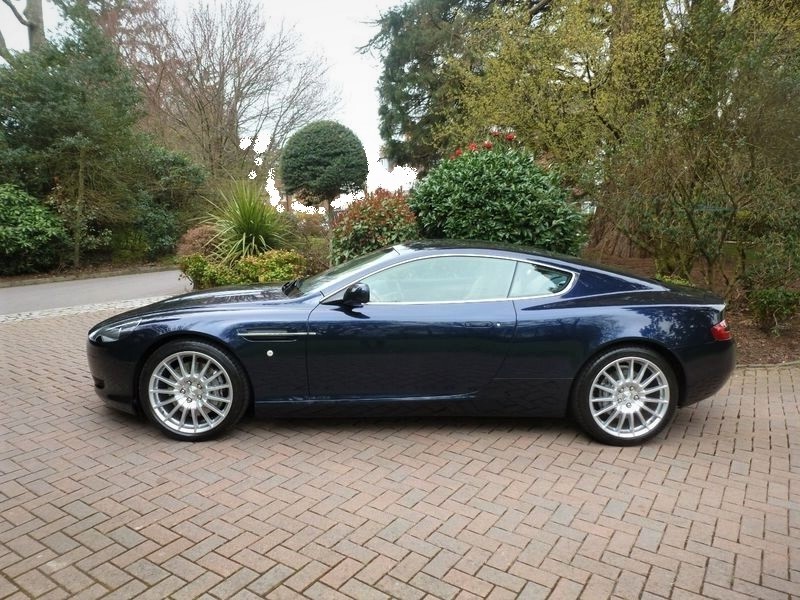 ASTON MARTIN DB9