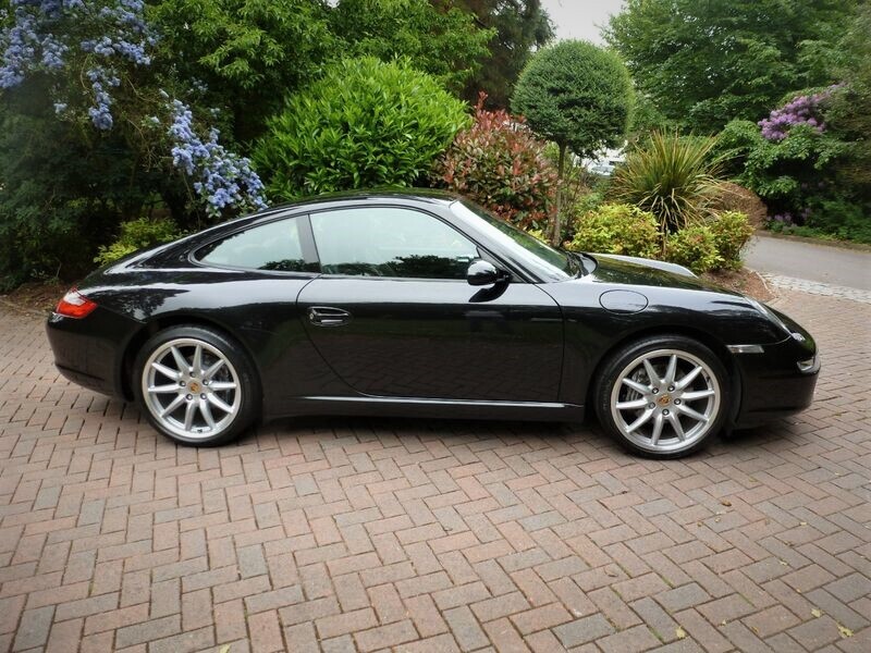 View PORSCHE 911 CARRERA 2 TIPTRONIC S