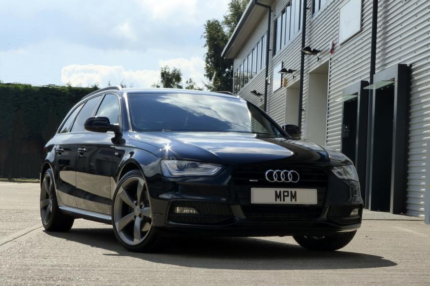 View AUDI A4 A4 2.0TDi 177Ps QUATTRO BLACK EDTN S-TRONIC AVANT