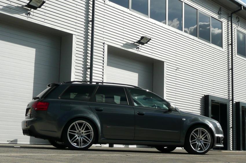 View AUDI RS4 4.2 V8 AVANT