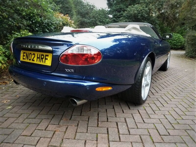 JAGUAR XKR