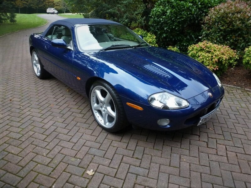 JAGUAR XKR