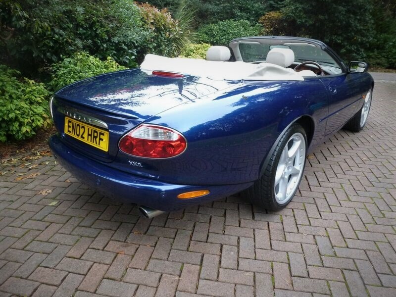 JAGUAR XKR