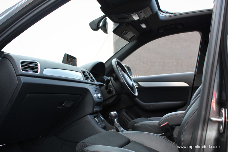 View AUDI Q3 2.0 T FSi Quattro S-Line 180Ps