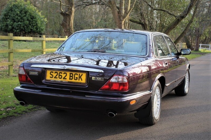 JAGUAR XJ