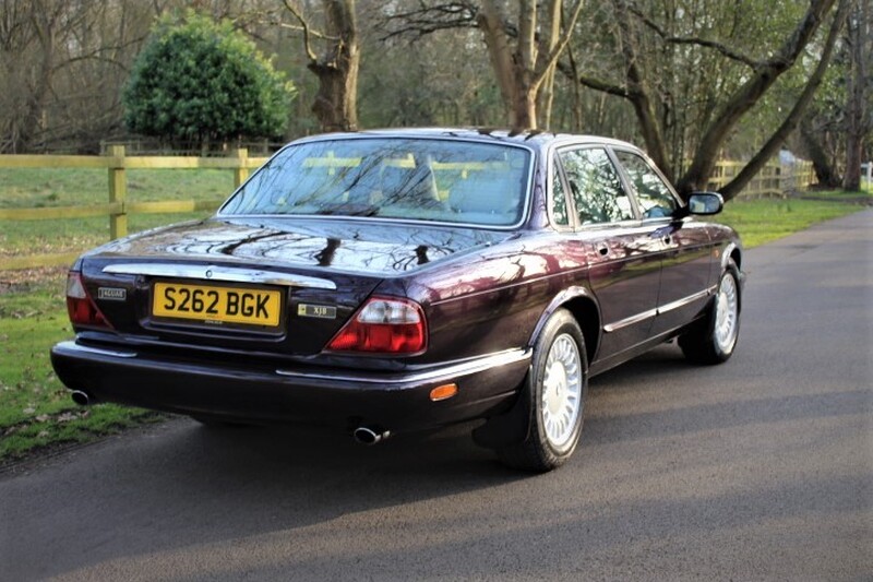 JAGUAR XJ