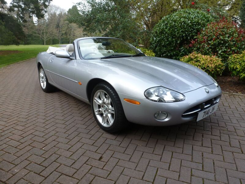 JAGUAR XK8