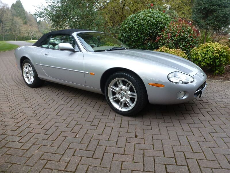 JAGUAR XK8