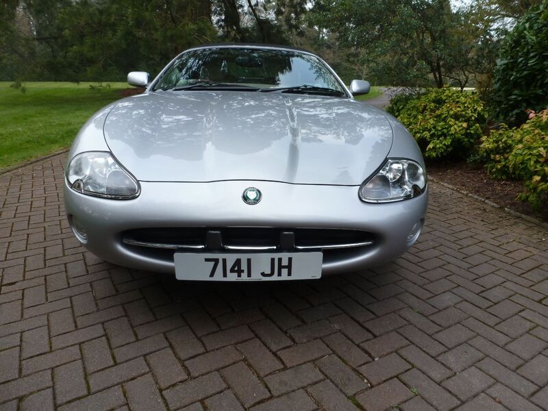 JAGUAR XK8