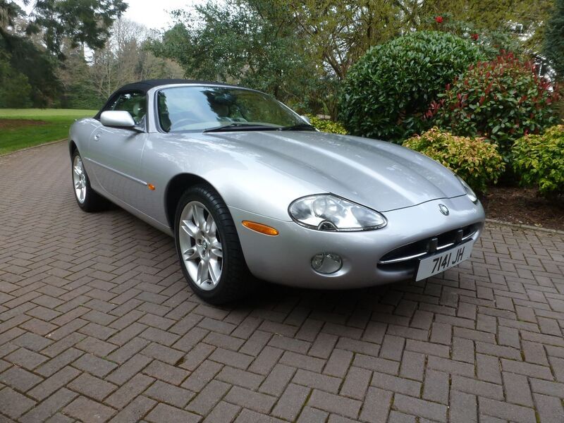 JAGUAR XK8