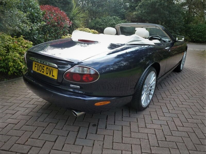 JAGUAR XK8