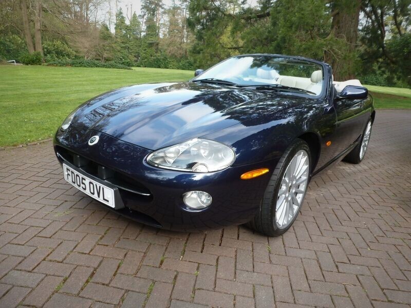 JAGUAR XK8