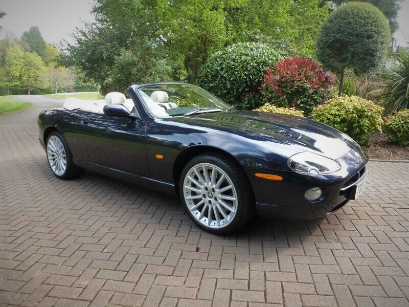 JAGUAR XK8