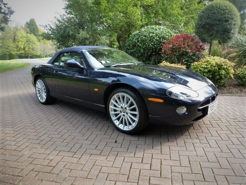 JAGUAR XK8