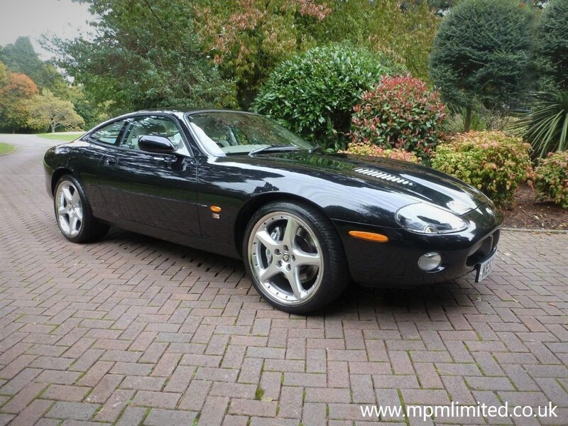 JAGUAR XKR