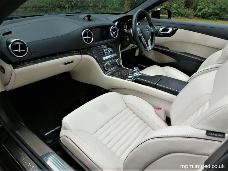 View MERCEDES-BENZ SL 400 AMG SPORT