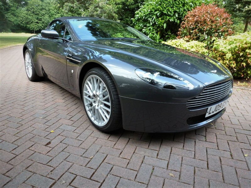 ASTON MARTIN VANTAGE