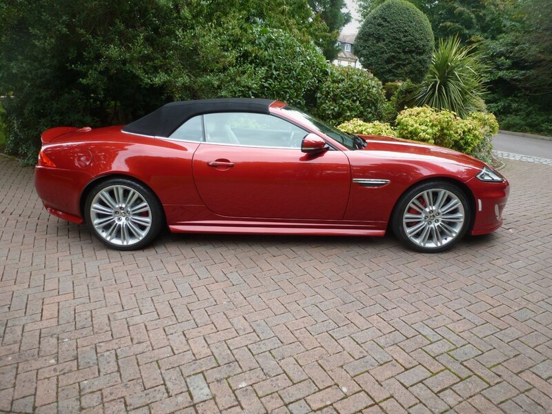 JAGUAR XKR