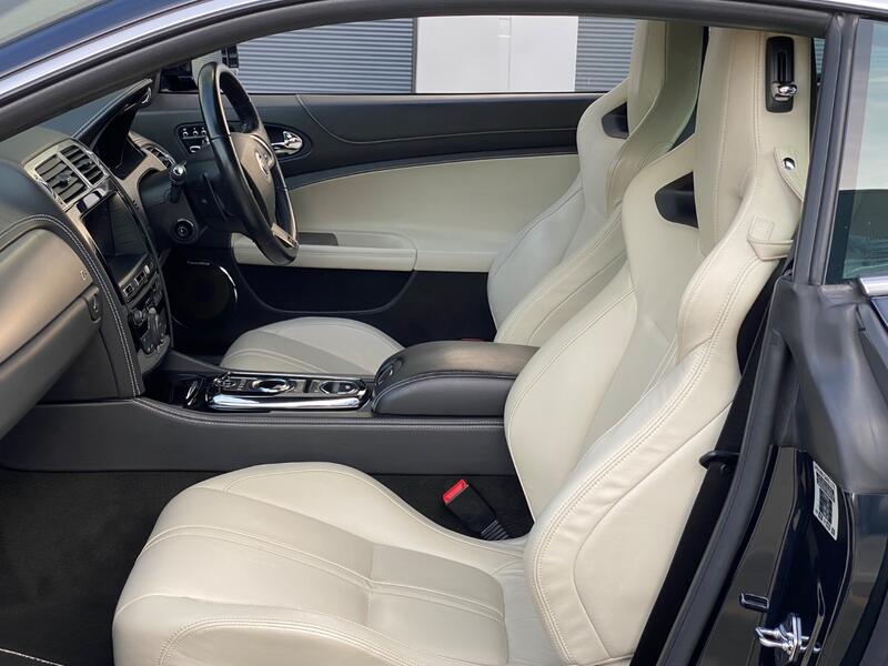 JAGUAR XKR