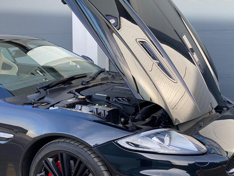 JAGUAR XKR
