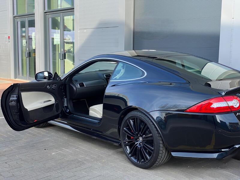 JAGUAR XKR