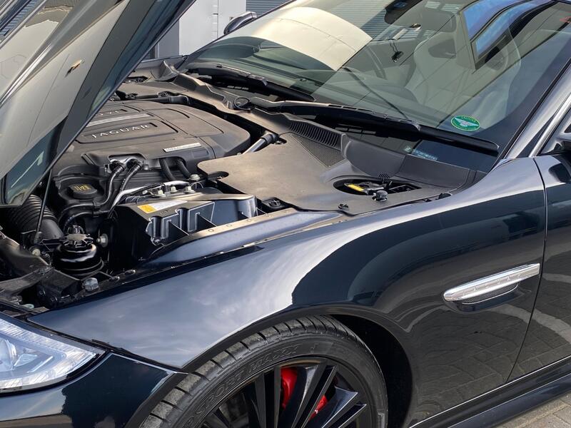 JAGUAR XKR