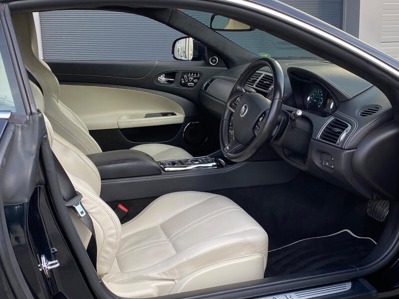 JAGUAR XKR
