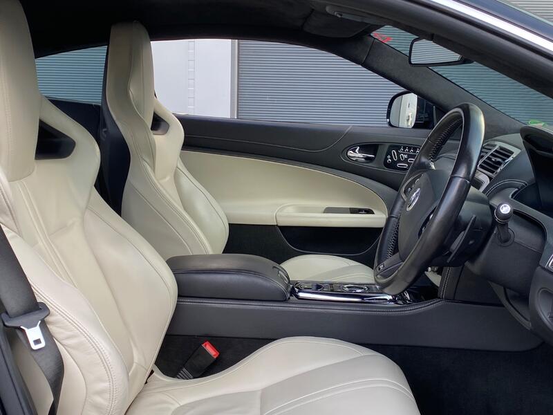 JAGUAR XKR