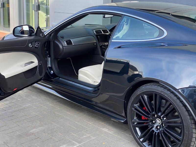 JAGUAR XKR