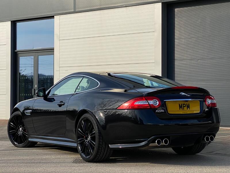 JAGUAR XKR