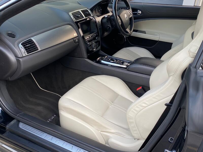 JAGUAR XKR