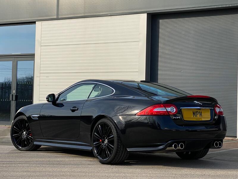 JAGUAR XKR